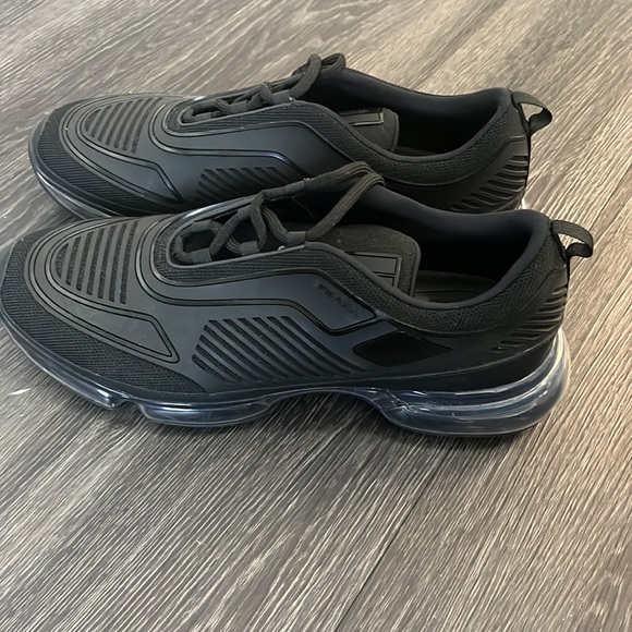 Worn once Prada rubber knit sneaker - Picture 2 of 5